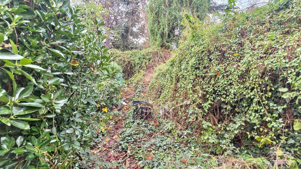 Property photo 3 of 23