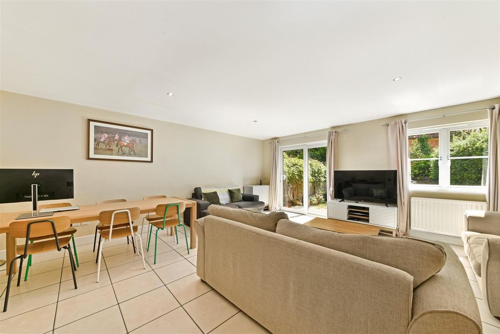 Property photo 3 of 16 Stable Close 3, (16) Of (28)-18.Jpg