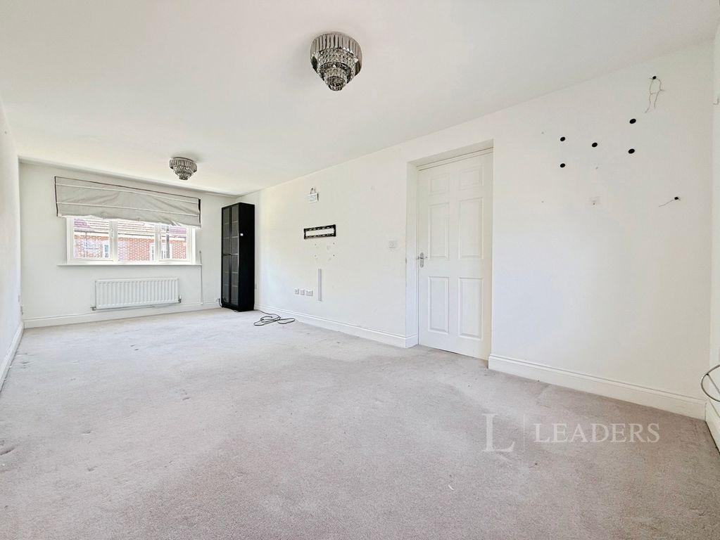 Property photo 3 of 18 Pbox-Img.Jpg