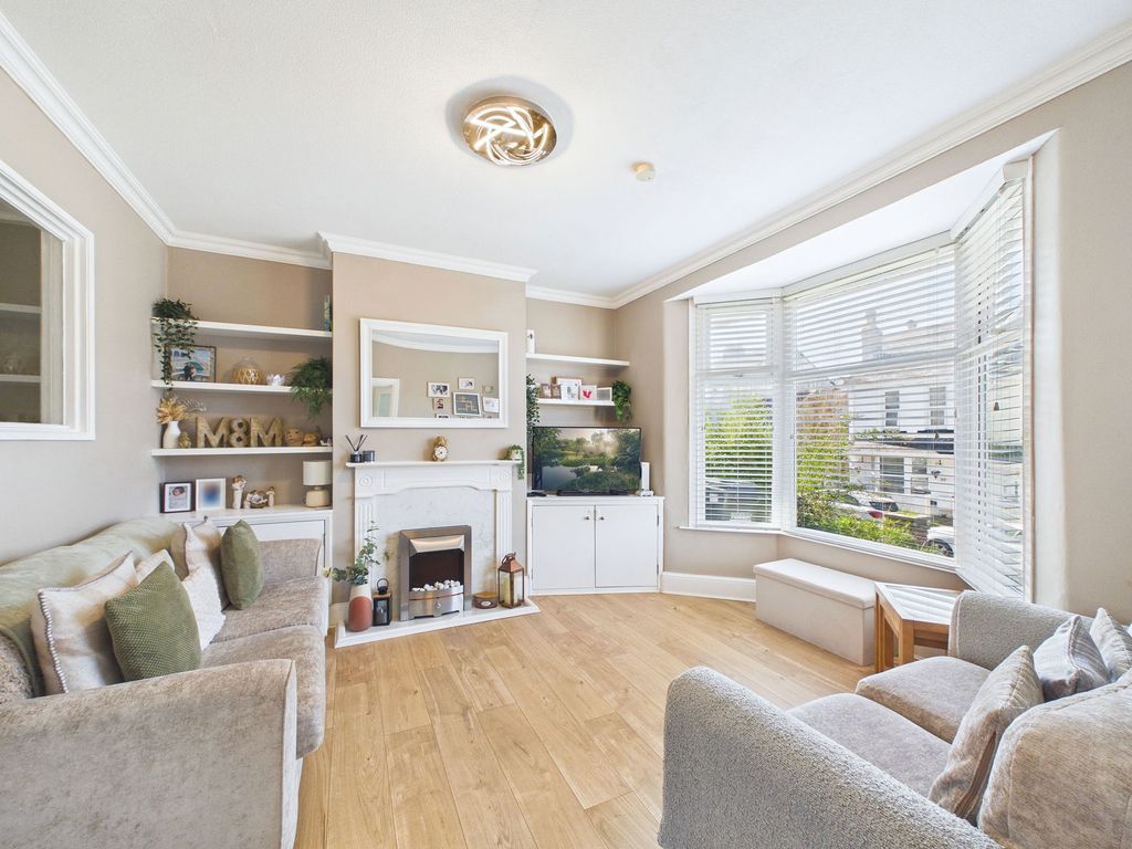 Property photo 2 of 22