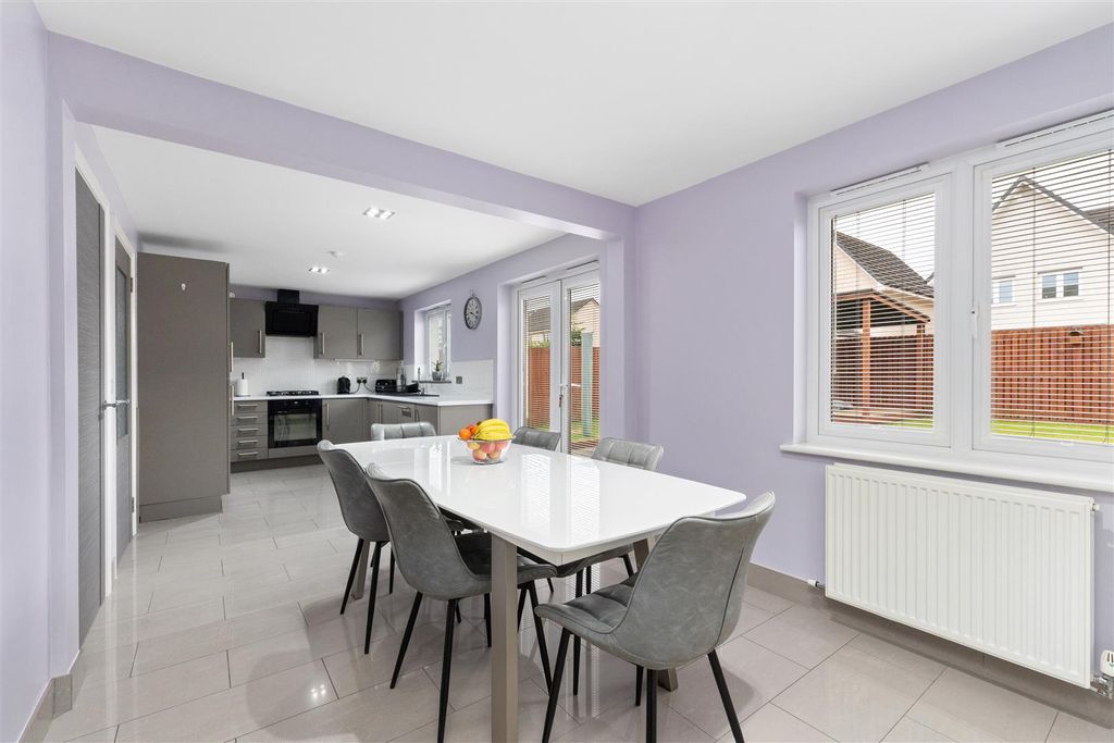 Property photo 3 of 34 9.Jpg