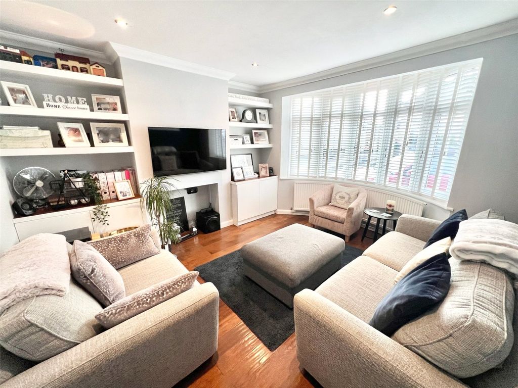 Property photo 2 of 31 Picture No. 03