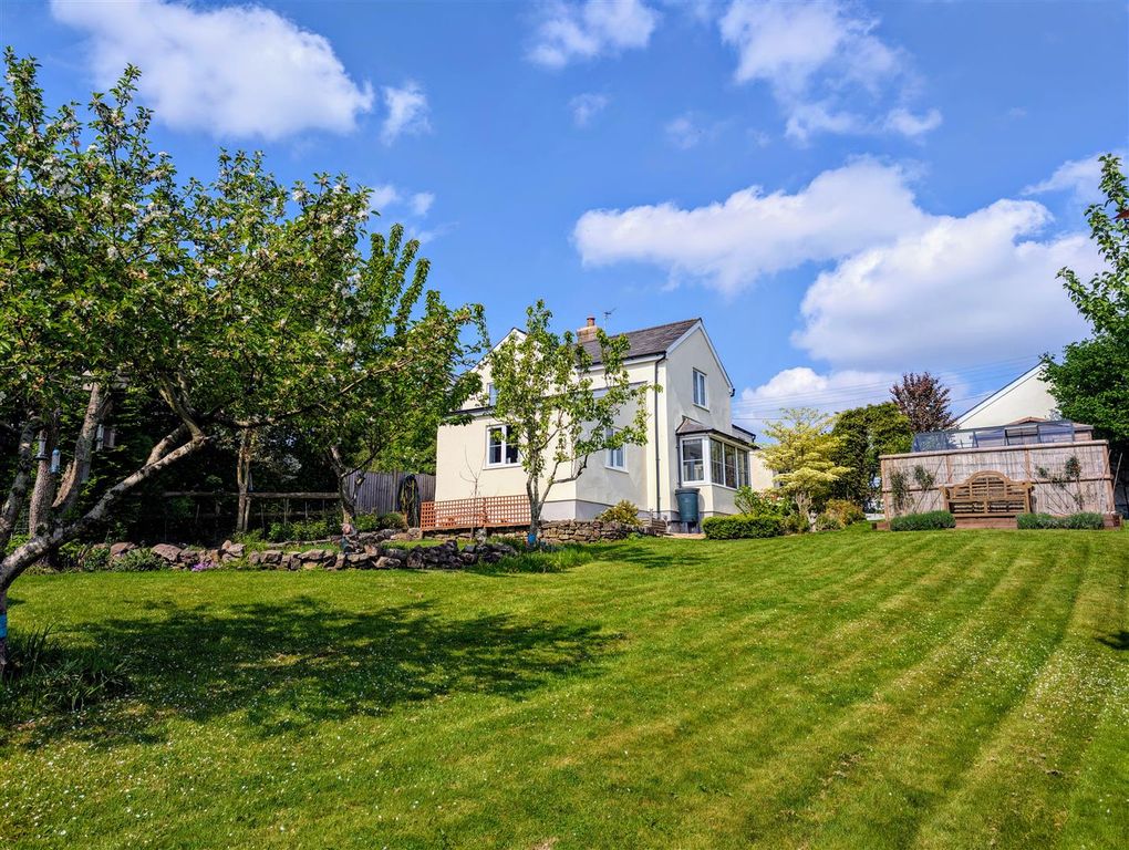 Property photo 1 of 29
