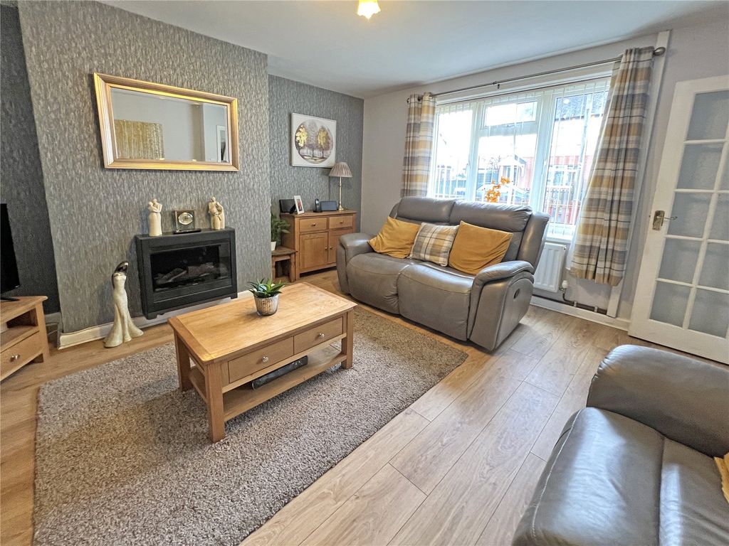 Property photo 2 of 16 Picture No. 17