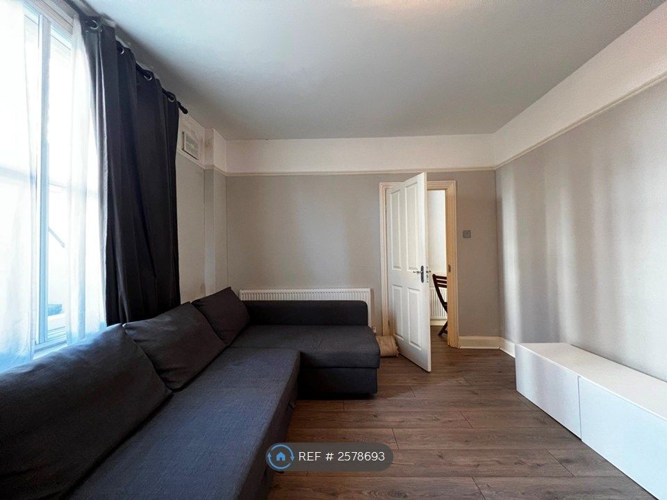Property photo 3 of 17 Living Room View 2