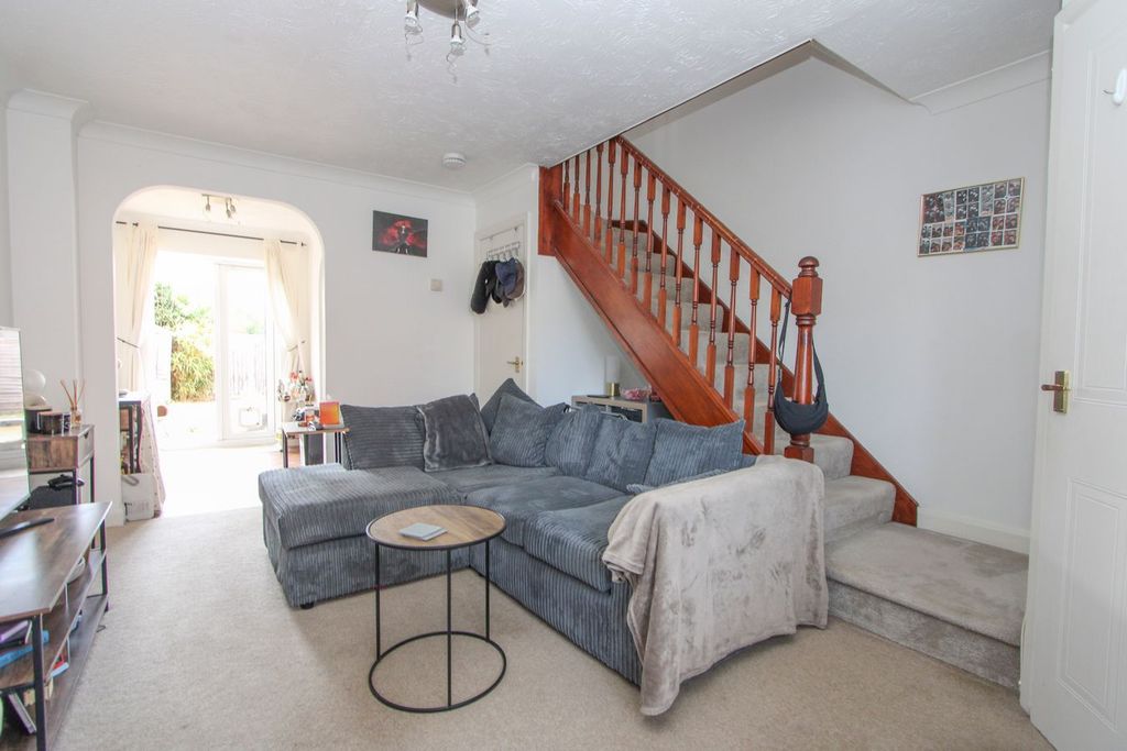 Property photo 3 of 17