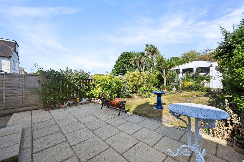 Property photo 3 of 12
