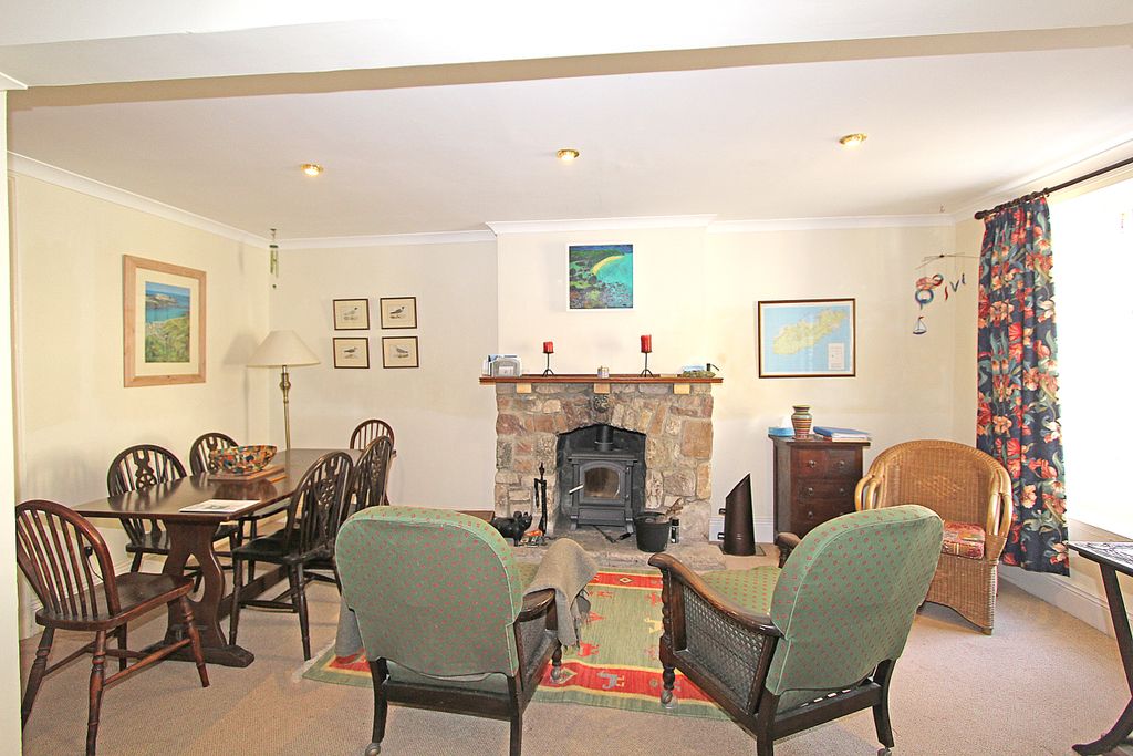 Property photo 2 of 16