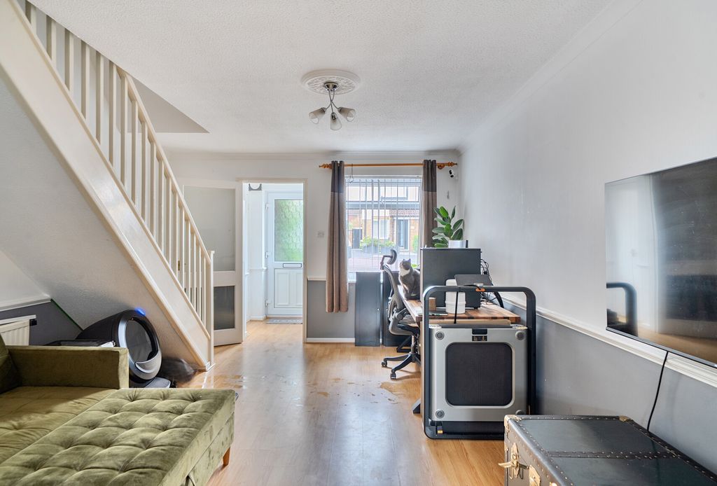 Property photo 2 of 11 1477919-3-6A2Aee0...