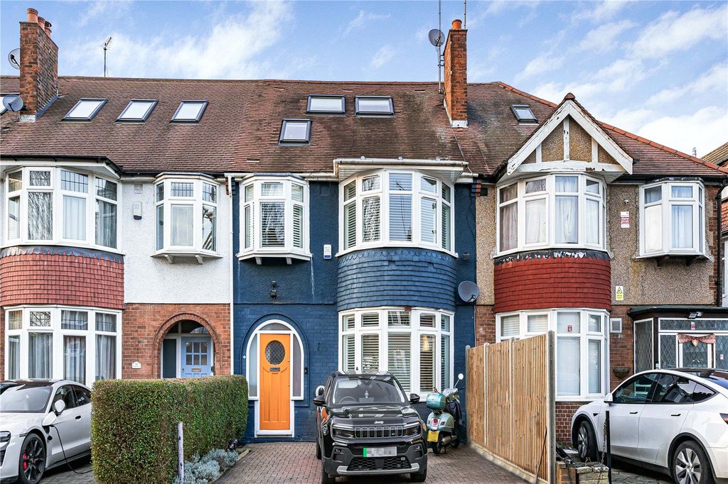 Property photo 3 of 24 Exterior