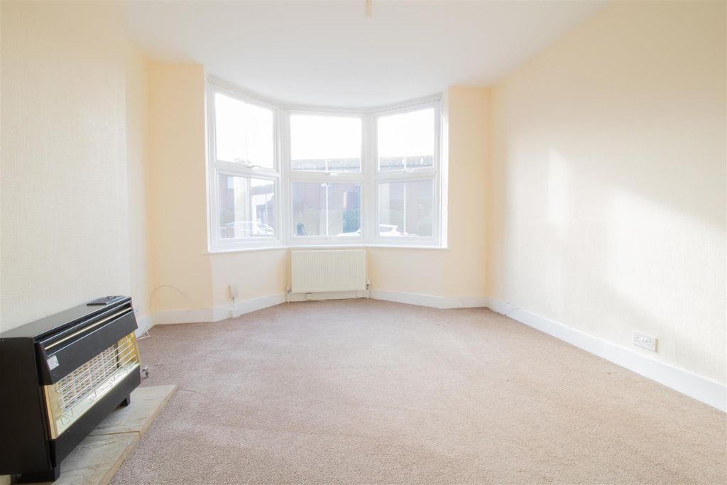 Property photo 3 of 24