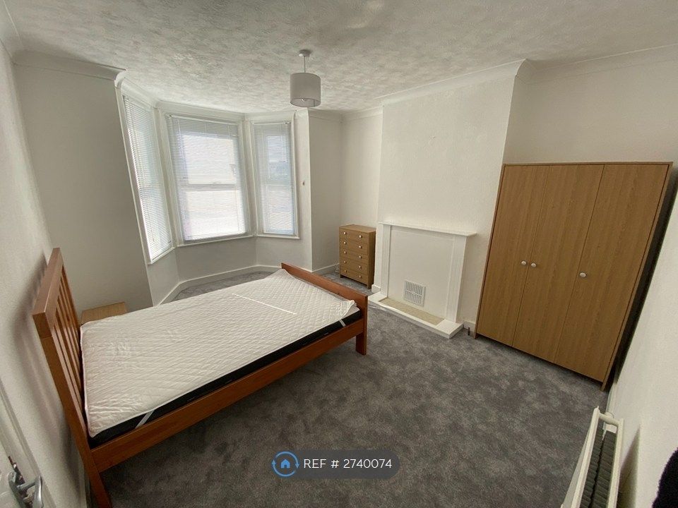 Property photo 1 of 9 Bed 1