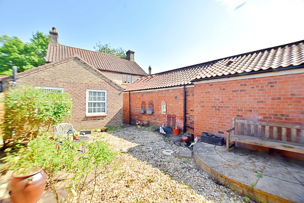 Property photo 2 of 25 Photo 26