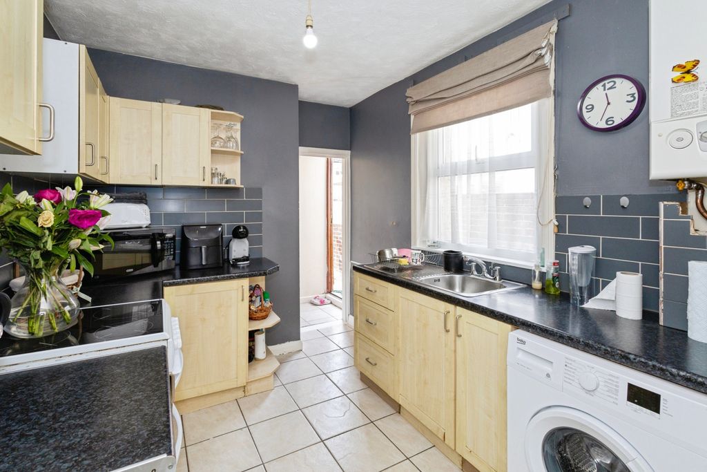 Property photo 1 of 13