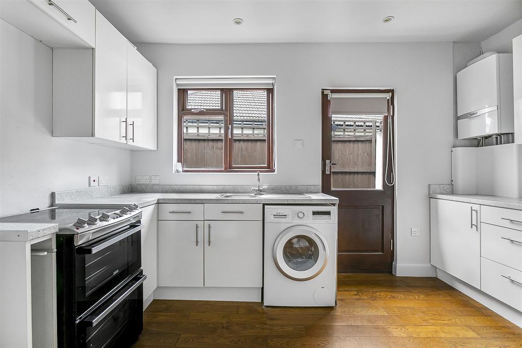 Property photo 2 of 16 153 Howard Rd (9).Jpg