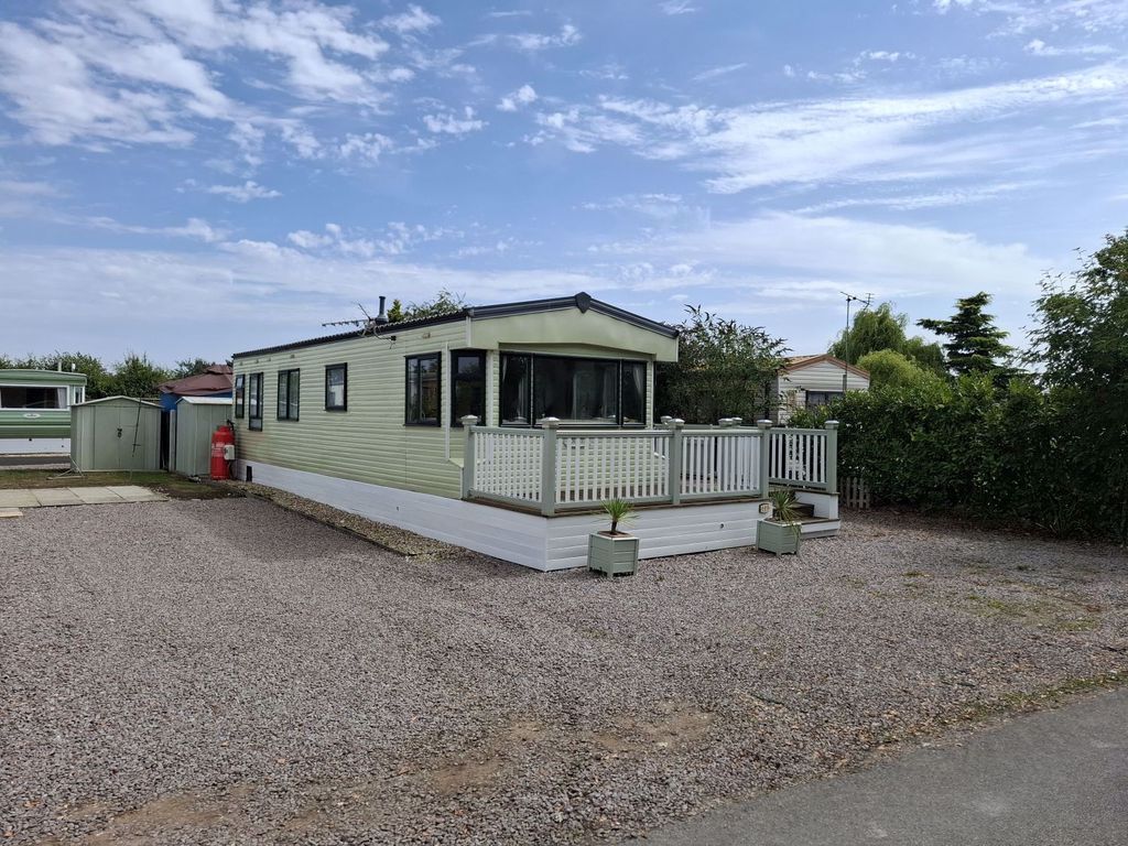 Property photo 2 of 24