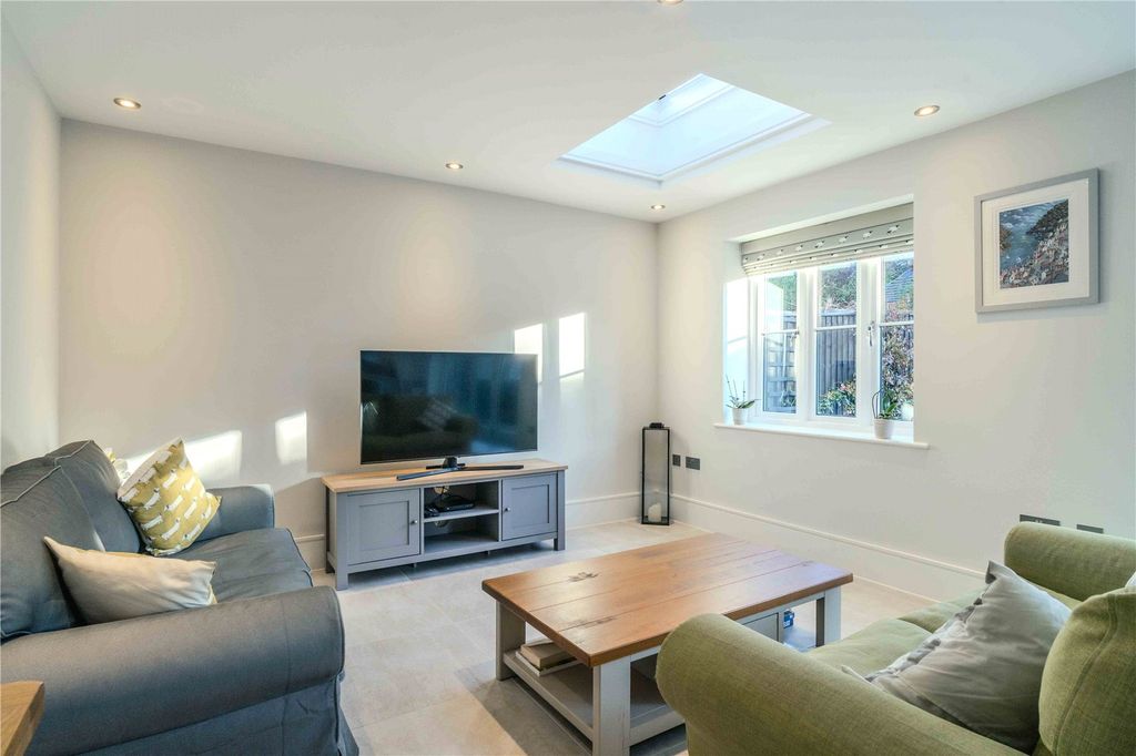 Property photo 3 of 15 Picture No. 10