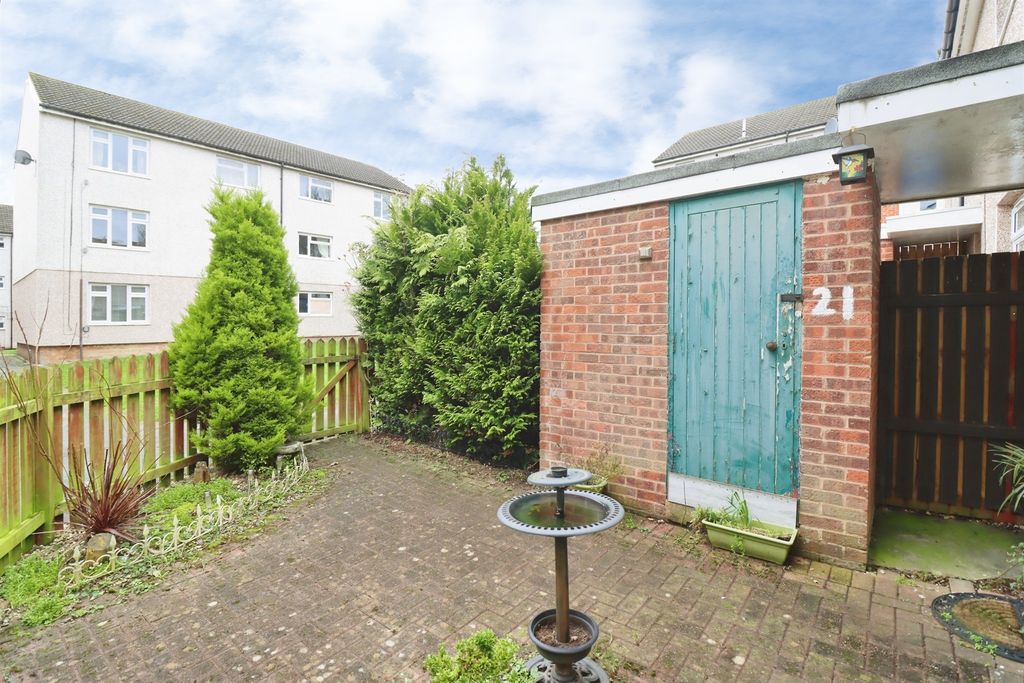 Property photo 3 of 16