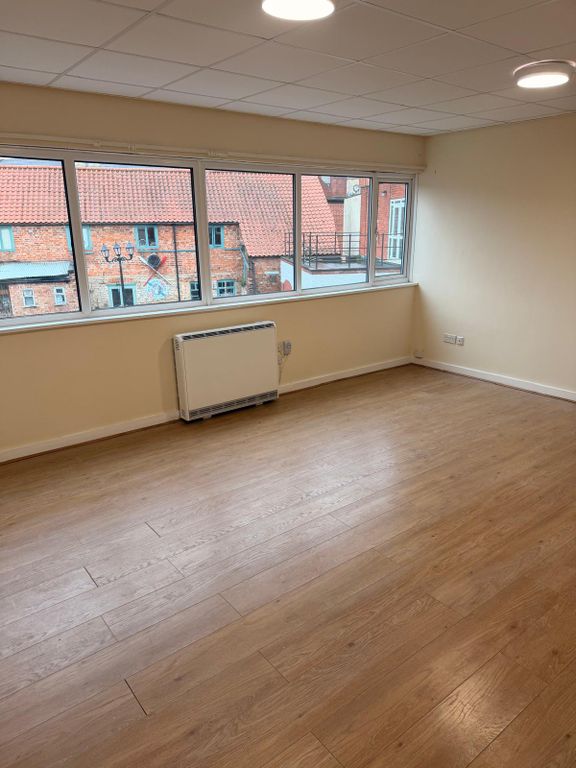 Property photo 2 of 5 Studio