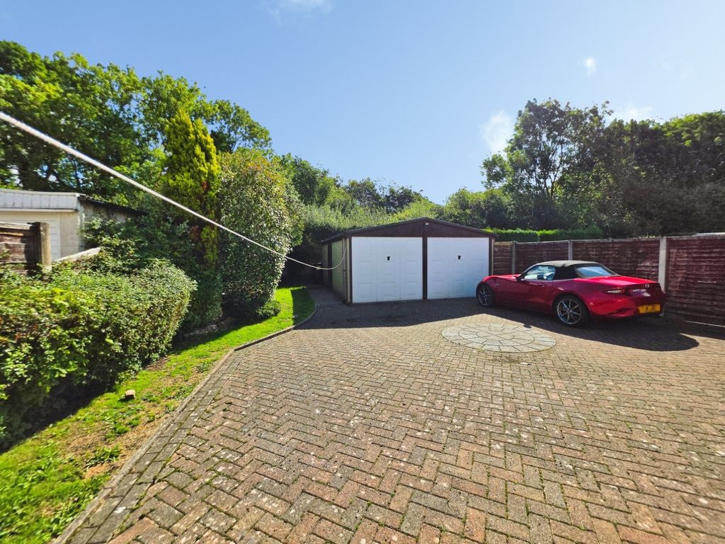 Property photo 2 of 19 Pbox-Img.Jpg