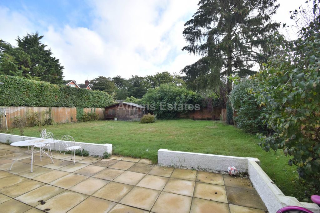 Property photo 2 of 6