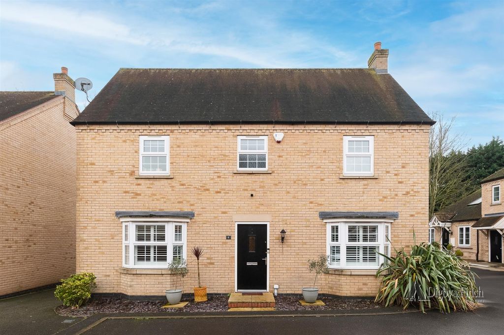 Property photo 1 of 25 6 Paynes Field -02.Jpg