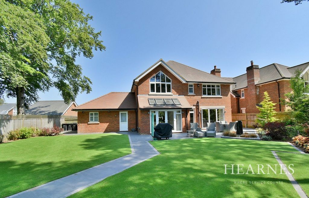 Property photo 1 of 27