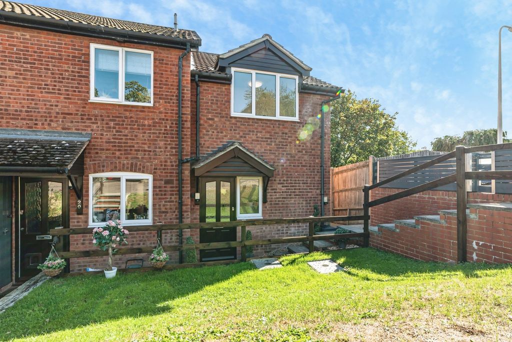 Property photo 1 of 16 Pbox-Img.Jpg