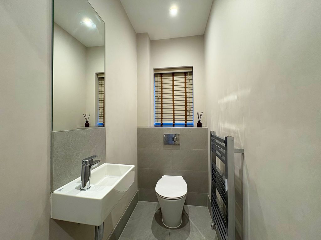 Property photo 3 of 16 Image