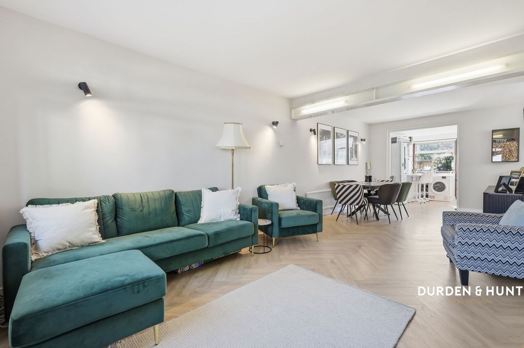 Property photo 3 of 20