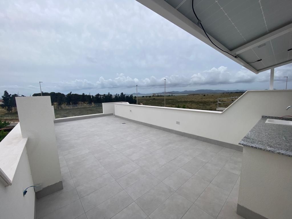 Property photo 3 of 28