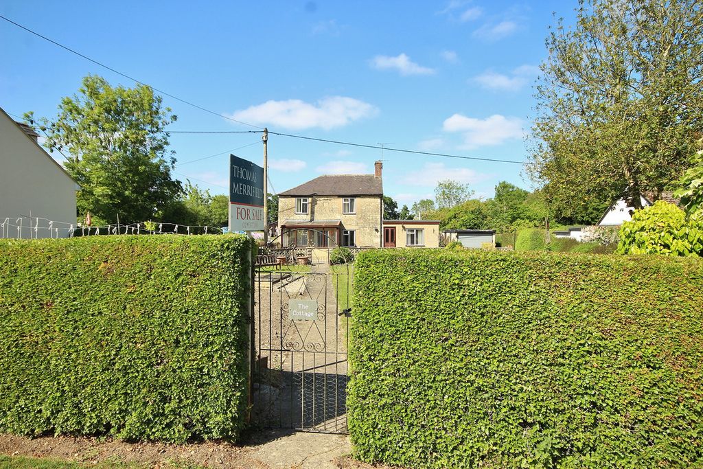 Property photo 2 of 14