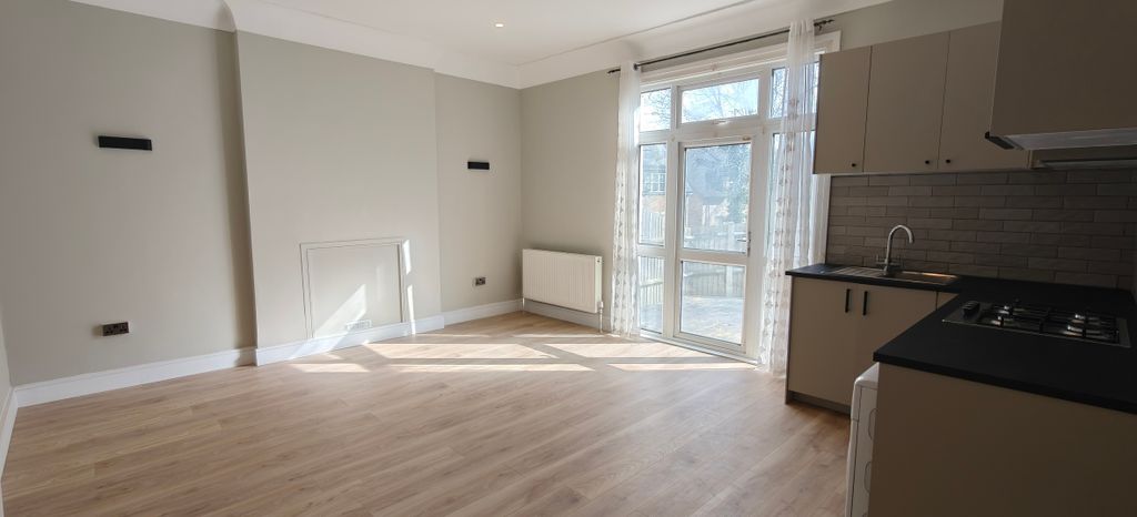 Property photo 2 of 10 Property