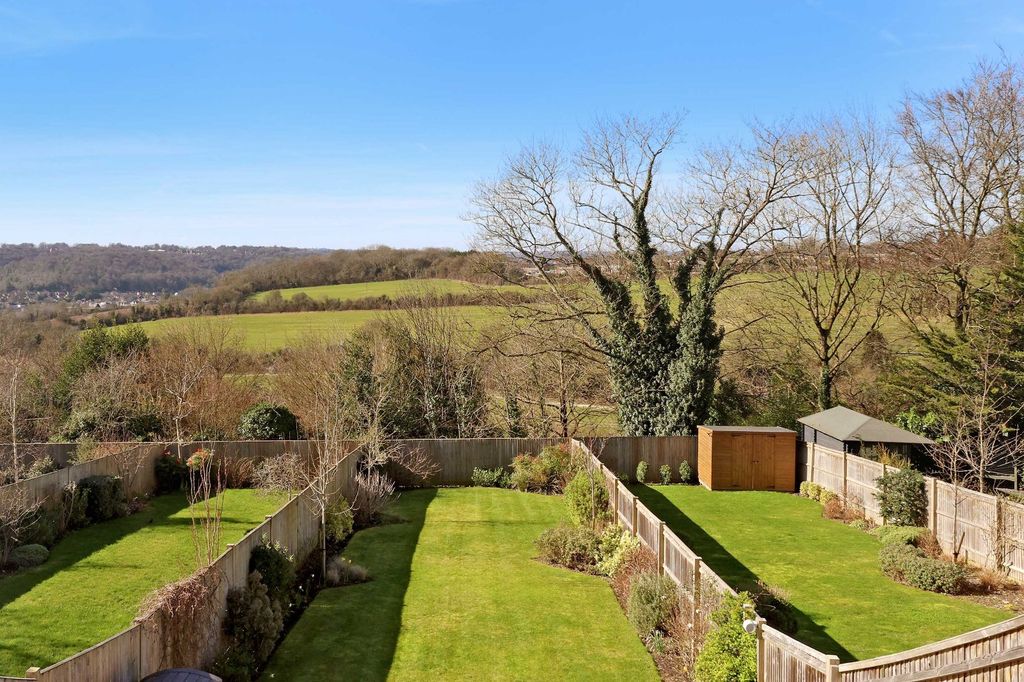 Property photo 2 of 18 Picture No. 17