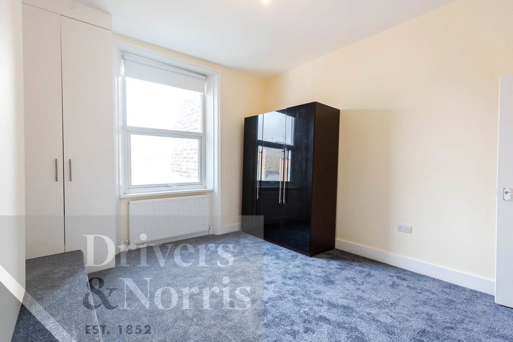 Property photo 3 of 6 Picture No. 08