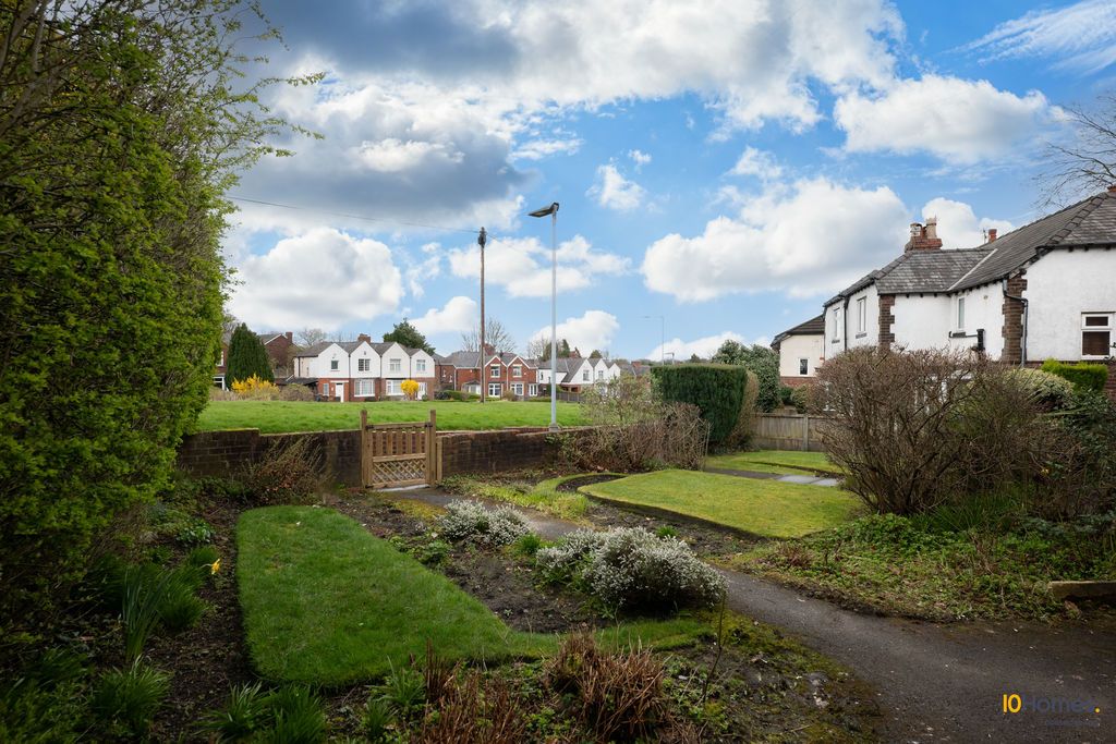 Property photo 2 of 25 Photo 15