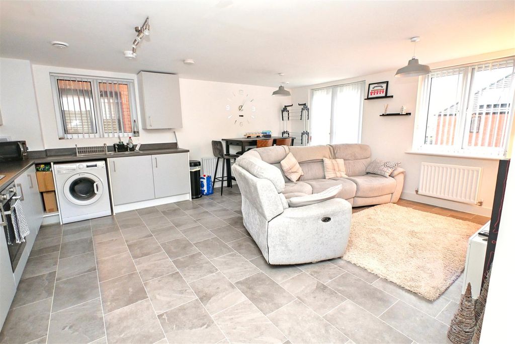 Property photo 2 of 8 Living Area