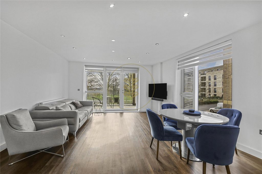 Property photo 1 of 15 Picture No. 12