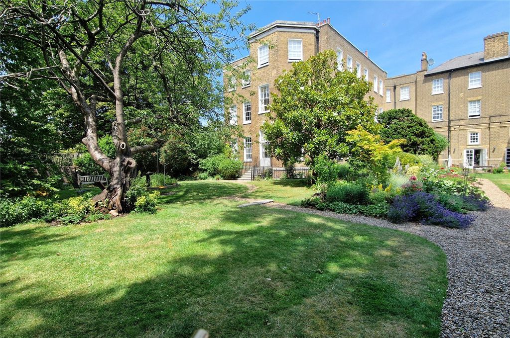 Property photo 3 of 26 Picture No. 35