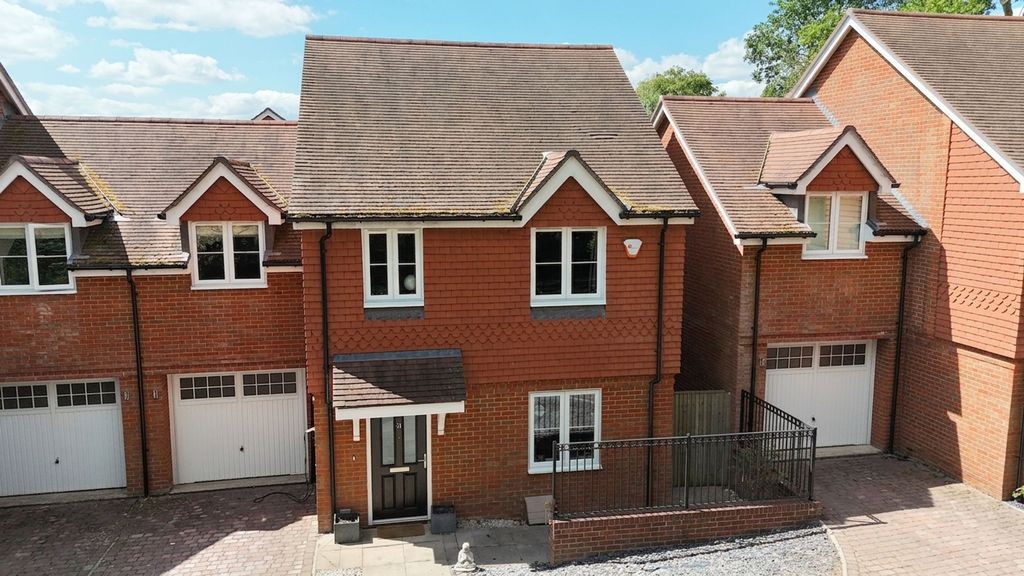 Property photo 1 of 31