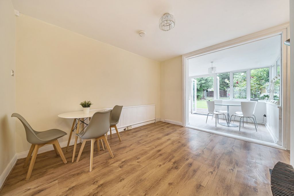 Property photo 3 of 22 Reception