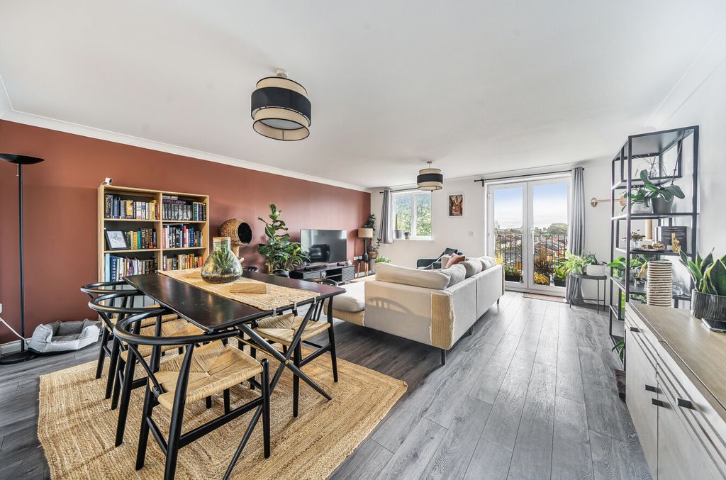 Property photo 2 of 12 1528160-12-6Ac66E...