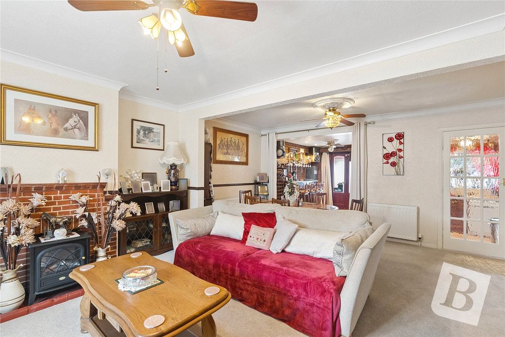 Property photo 3 of 17 Picture No. 06