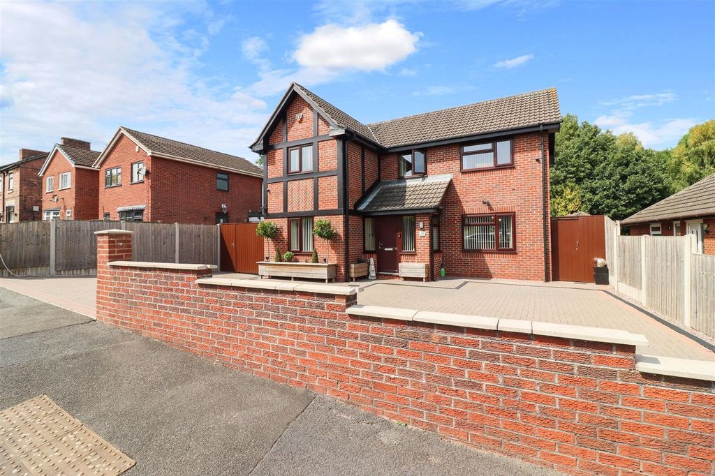 Property photo 1 of 23