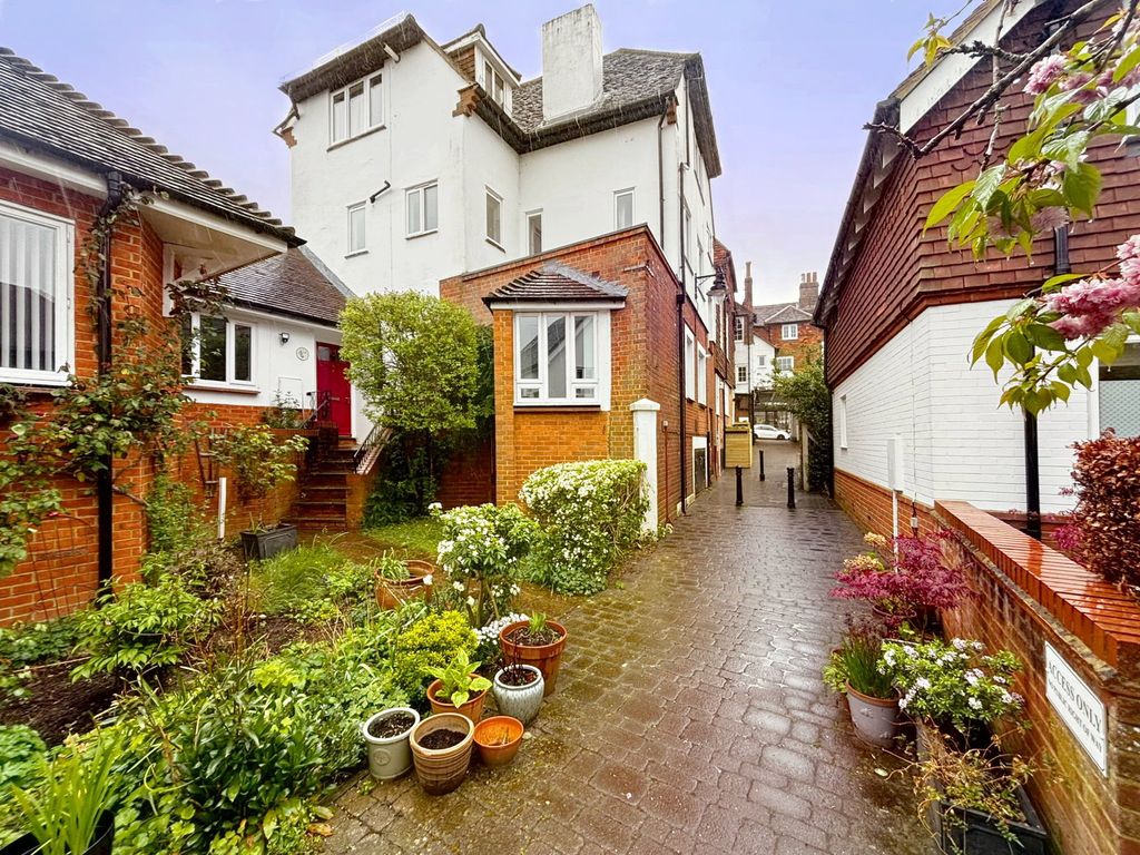 Property photo 1 of 35