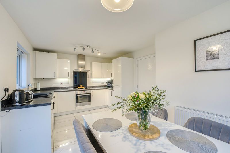 Property photo 3 of 19 Photo 10