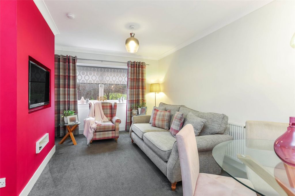 Property photo 2 of 23 Picture No. 04