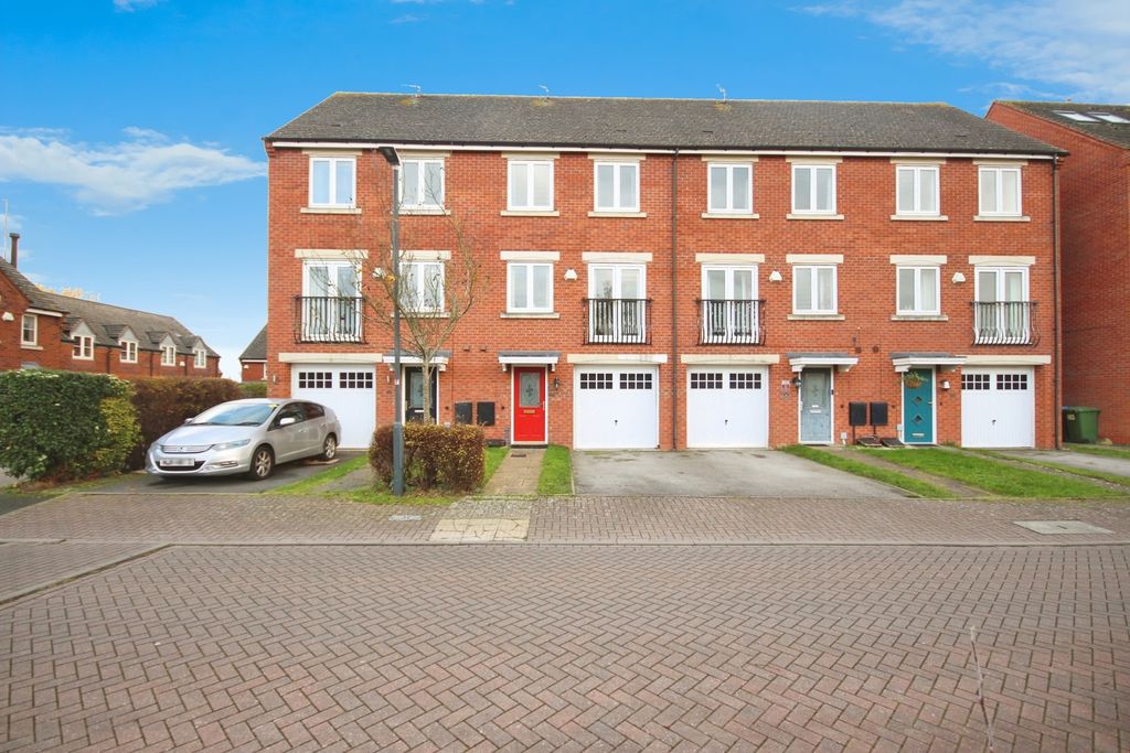 Property photo 1 of 18 Pbox-Img.Jpg