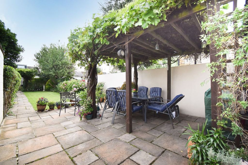 Property photo 3 of 13