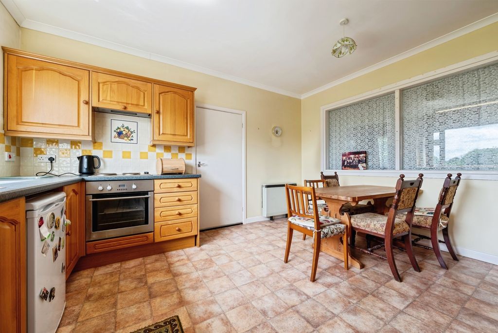Property photo 2 of 12 Photo